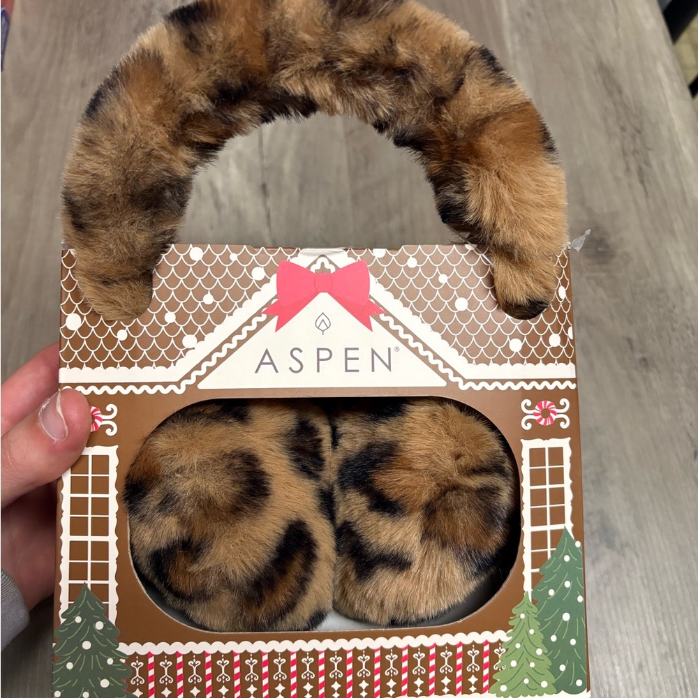 Aspen Leopard Print Earmuffs